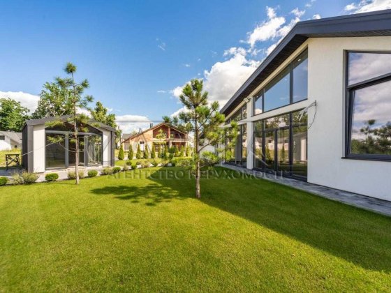 Продаж будинку з частковим ремонтом в сучасному КМ у селі Крюківщина Крюківщина