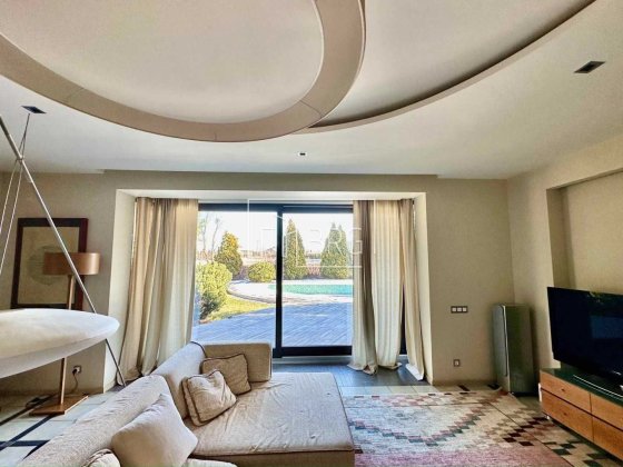 Продажа дома с бассейном и выходом на Днепр Дамба Конча-Заспа без% Козин