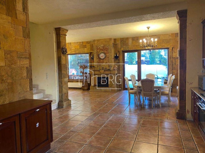 Продажа дома 450м с бассейном Козин Конча-Заспа без комиссии - фото 1