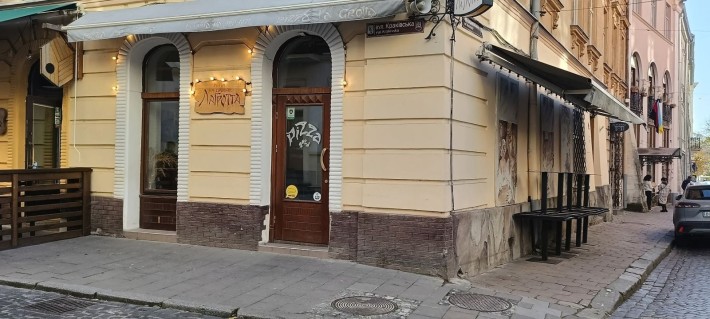 Оренда комерційного приміщення в центрі Львова ???? Перехрестя вул. Вірменська та Краківська — одне - фото 1