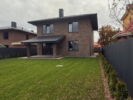 Добротний будинок у с. Гатне! Газ, 7,5 соток, під чистову обробку! Гатне