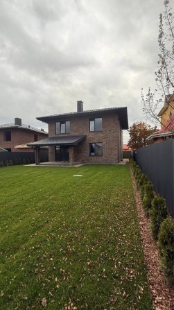 Добротний будинок у с. Гатне! Газ, 7,5 соток, під чистову обробку! - фото 1