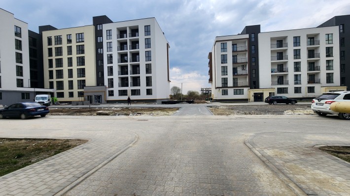 Продається 1-кімнатна квартира в новобудові. Адреса: вул. Героїв Крут, 5 - фото 1