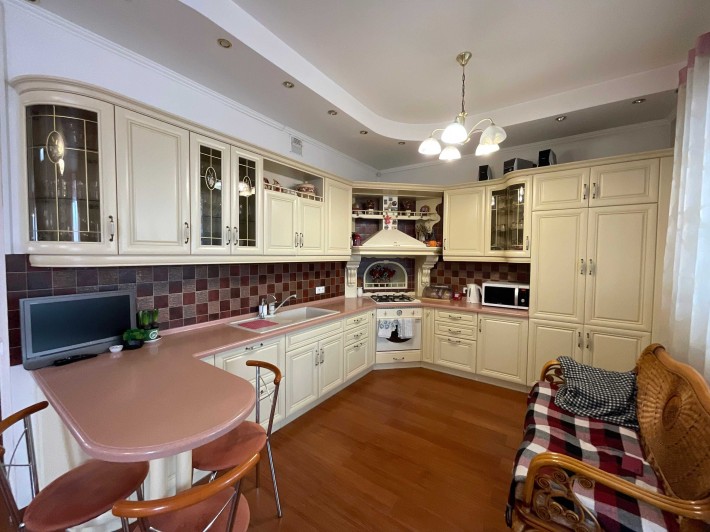 Будинок 290м2 з ремонтом та меблями/Святопетрівське/Ділянка 12 соток - фото 1