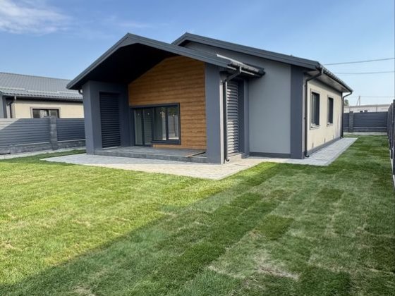 Одноэтажный готовый дом с газом. 100 м2 и 4.4 соток участок Ворзель