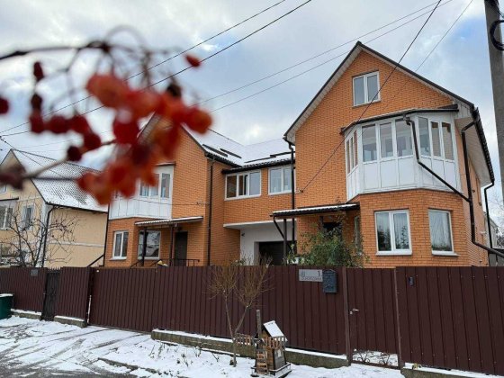 Продаж дуплексу с. Ворзель 225,9м2; 4 сотки; всі комунікації ID:600 Ворзель