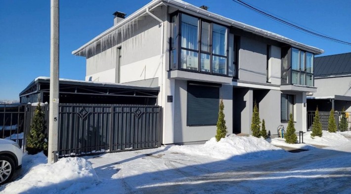 Автономний дуплекс з ремонтом та підвалом - фото 1