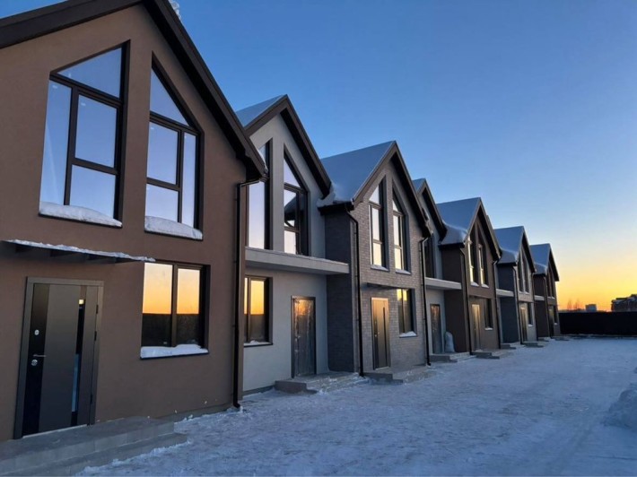 Продаж таунхаусу, є розтермінування, перший внесок 10 тис.$ - фото 1