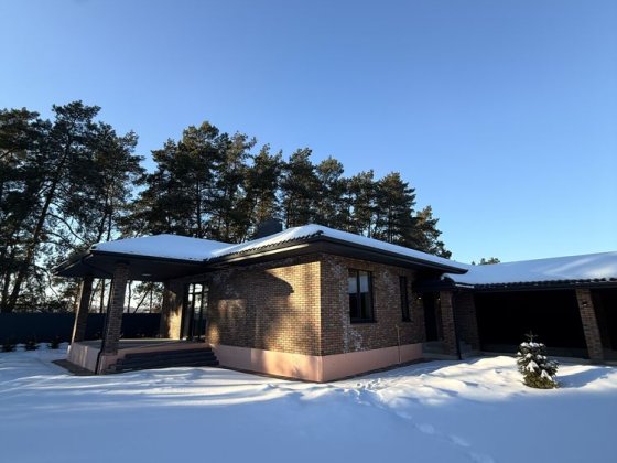 Продаж одноповерхового будинку на 266 м2,Газ,с.Білогородка Белогородка