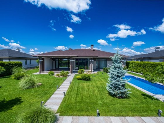 Новий будинок в КМ «Золоче» с.Вишеньки,СУПЕР ЦІНА,з ремонтом і меблями Вишенки