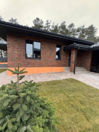 Готовий будинок з підвалом! Газ! 7,6 соток ділянка , Білогородка! Без% - фото 1