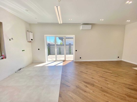 ГАЗИФІКОВАНИЙ будинок з новим ремонтом! Ділянка 4 сотки Ворзель