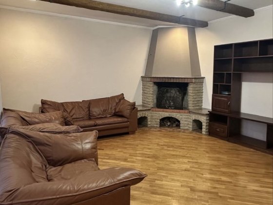 Великий будинок у Ворзелі з сауною і басейном. Ділянка 25 соток. Ворзель