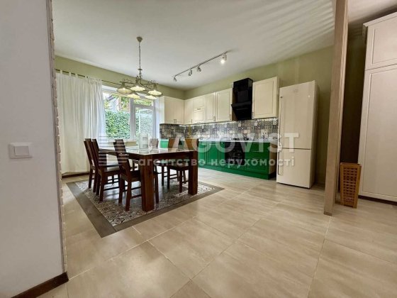 Продаж 4-кім будинок таунхаус Чабани Гатне стильний ремонт Київ 5 хв Чабани