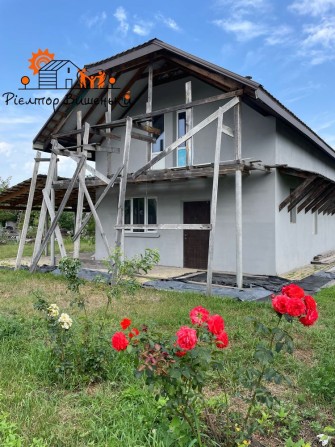 Продаж будинку поруч з центром с. Вишеньки - фото 1