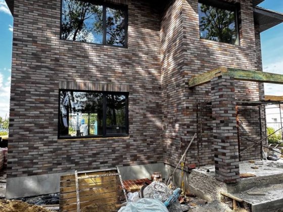 Будинок Чабани біля метро Чабани