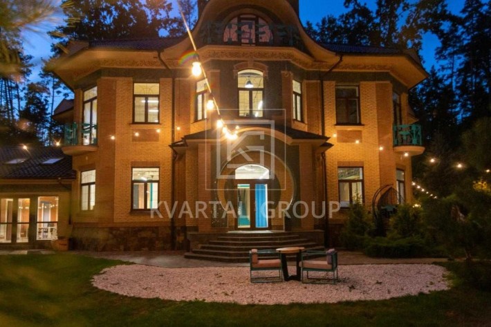 Продаж великого автономного будинку в лісовій місцевості Ворзеля - фото 1