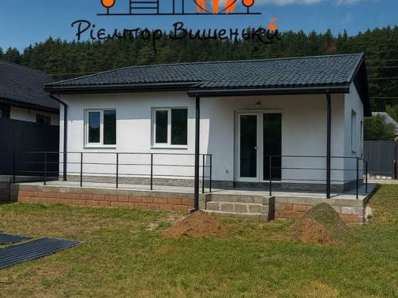 Продаж будинку в с . Вишеньки біля лісу неподалік центру села Вишенки