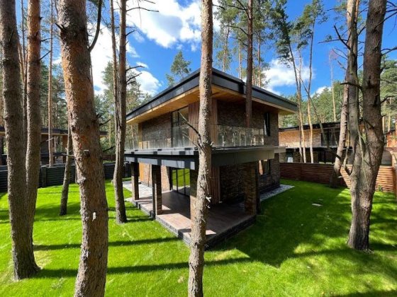 Новий будинок 300 кв.м. в стилі Hight-Tech, біля лісу. Білогородка Білогородка