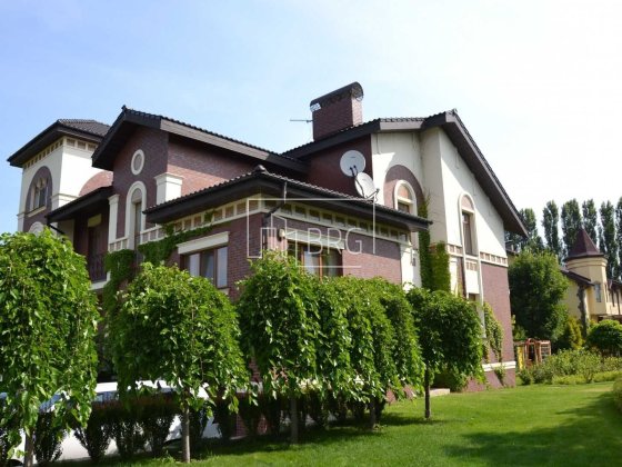 Продажа дома с бассейном и выходом на Днепр Осокорки Бориспольский р-н Вишенки