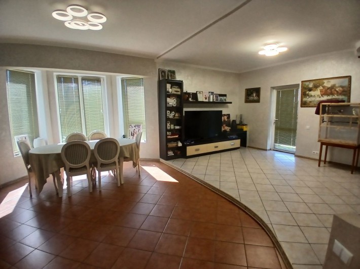 Комфортний будинок для сім'ї - фото 1