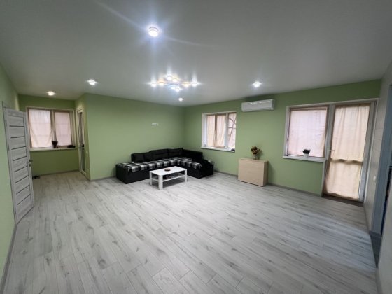 Дім з новим ремонтом та газовим опаленням 200 кв 4 кім в Гнедин Гнідин Гнідин