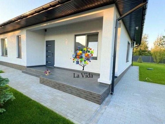 Продаж  4 кімнатного будинку с. Гнідин Вишенки