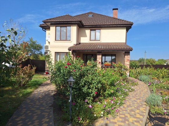 Будинок 198м+гараж+ГОСТЬОВИЙ з сауною біля ОЗЕРА + 25 соток с.Вишеньки Вишеньки