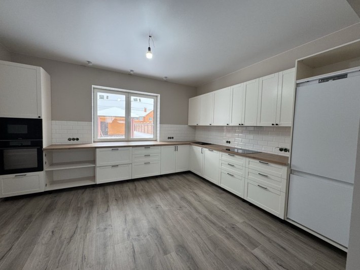 Продам двоповерховий, 5к будинок з ремонтом в с. Білогородка, без % - фото 1