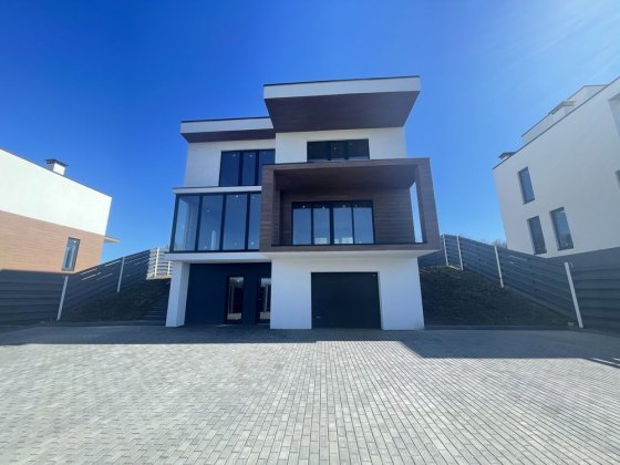 Дом Лесники Лісники