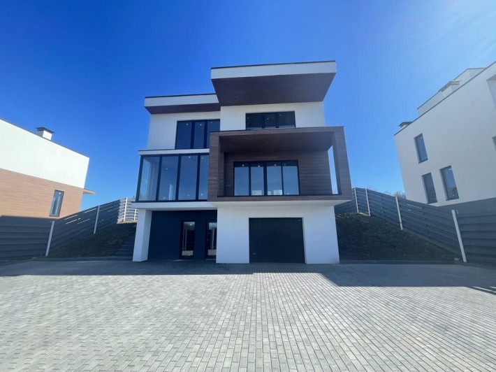 Дом Лесники - фото 1