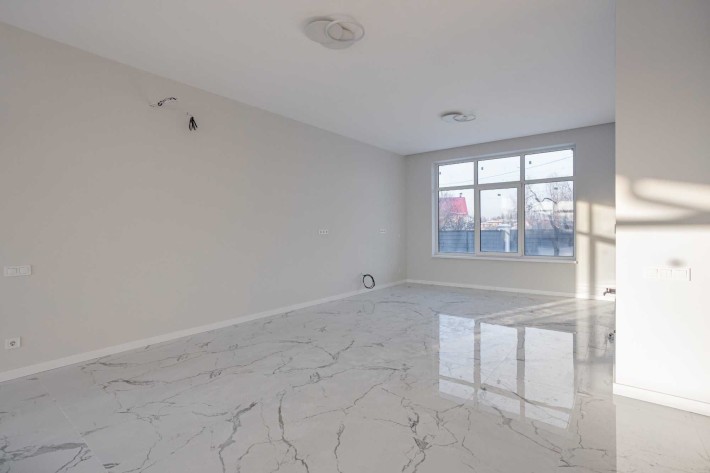 Готовий одноповерховий будинок під Києвом з терасою — 150 м² - фото 1