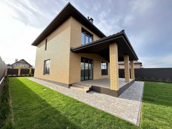 Будинок в с. Білогородка 182 кв.м на 9 сот землі - все необхідне поруч Білогородка