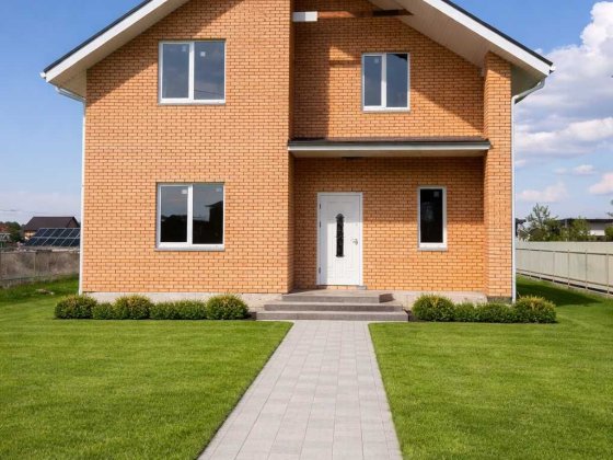 Просторий двоповерховий будинок під Києвом у Вишеньках Вишенки