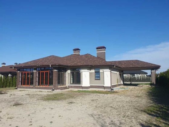 Новий будинок,готові комунікації:вода, газ, електрика КМ Золоче Вишенки