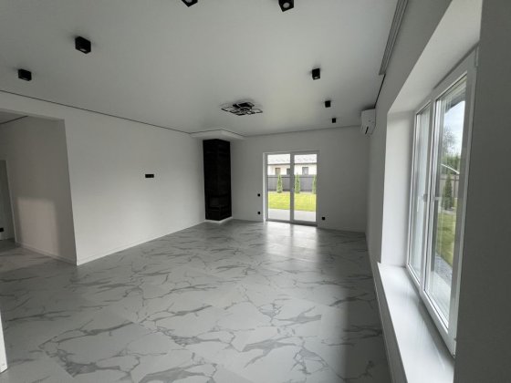 Клубний дім з газовим опаленням 128 кв 4 кім 9 соток Гнідин Гнедин Гнідин