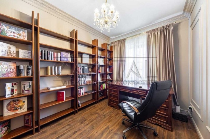 Цегляний будинок з басейном, газ, в КМ Золоче, 500м2 - фото 1