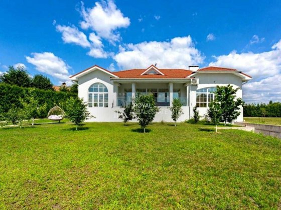 Продаж Будинок 4кім. 453м2 с.Вишеньки Тераса Закрита територія Вишенки