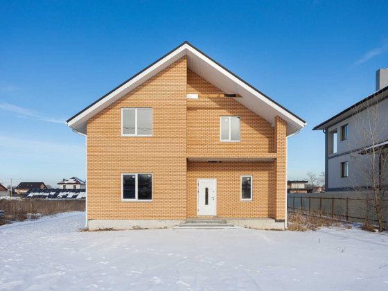 Двоповерховий котедж 223 м² у Вишеньках під Києвом — ЄОселя Вишенки