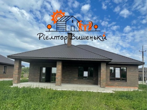 Продаж будинку поруч з пляжем с. Гнідин Гнедин