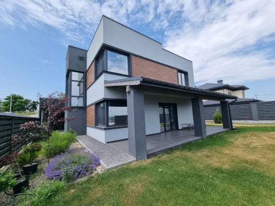 Будинок 206 м2 панорама 180° з ремонтом с. Лісники Обухівский район Лісники