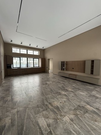 Продаж одноповерхового будинку з РЕМОНТОМ в Лісниках! 8 соток - фото 1