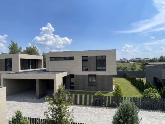 206000 Продам дом Гнідин Рядом Осокорки золоче Гнедин