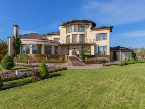 Будинок на березі Дніпра 839м причал автономність Гнедин