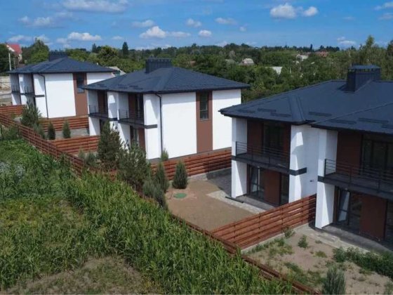 Дуплекс 100 м2 із документами. Газ, асфальт у с. Гореничі Гореничі