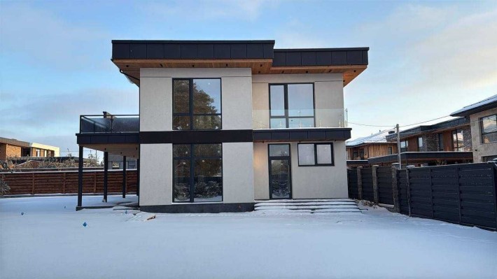 Продаж будинку в закритому котеджному містечку | Охорона 24/7 - фото 1