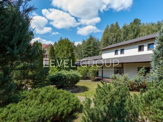 Гореничі будинок 274 м.кв. ділянка 12 соток. Новий ремонт Гореничі