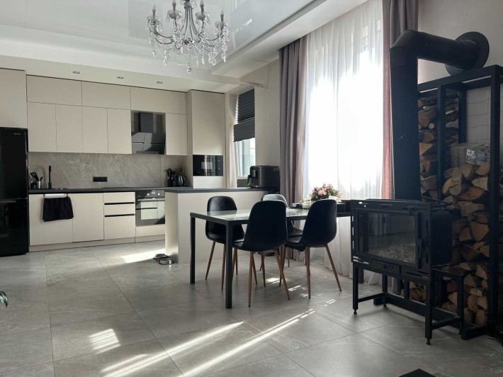 ПРОДАЖ таунхаусу з ремонтом+2,5 сотки 7 км від Києва,с Нові Петрівці!! - фото 1