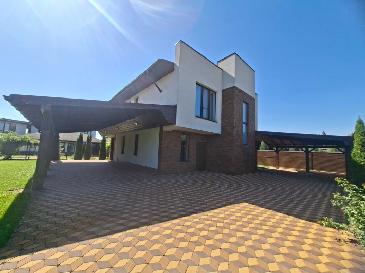 Будинок з ремонтом 250 м² + гостьовий будинок . Без комісії! - фото 1