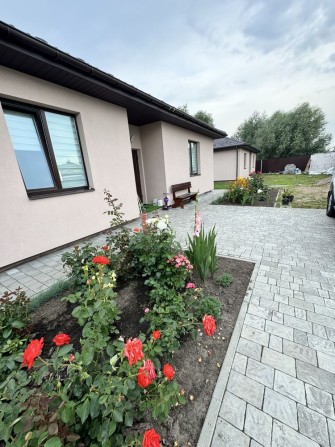 2 будинки початок Нових Петрівець ціна за один з ремонтом - фото 1